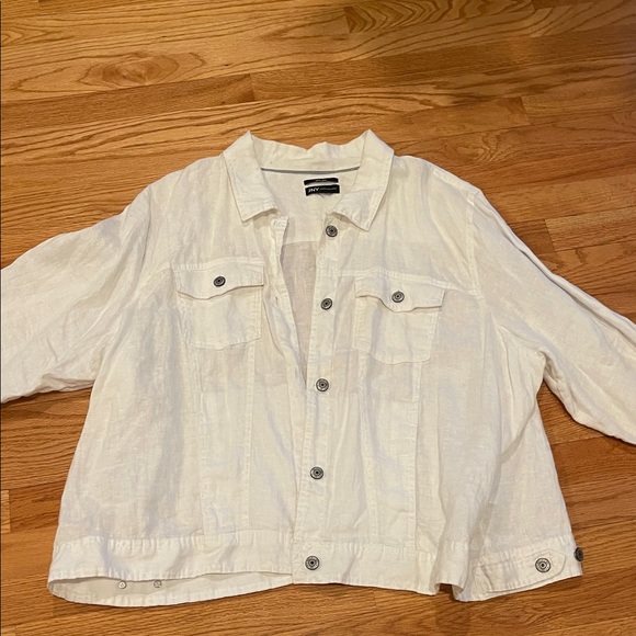 Jny Jackets & Blazers - Classic White Linen Jacket